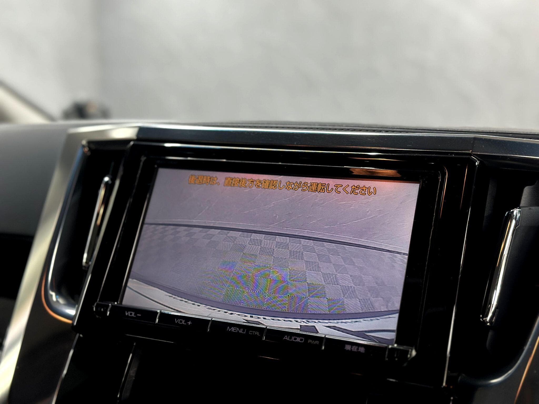 2015 Toyota Vellfire - Thumbnail 38