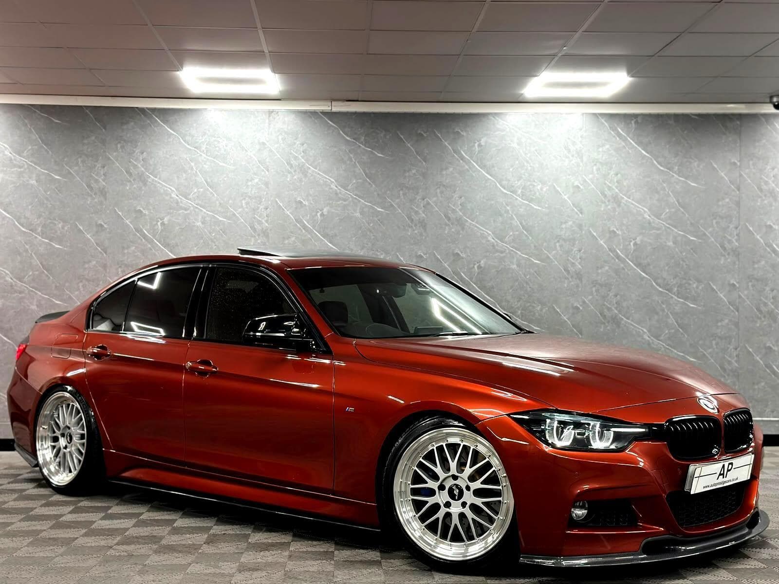 2017 BMW 3 Series - Image 2