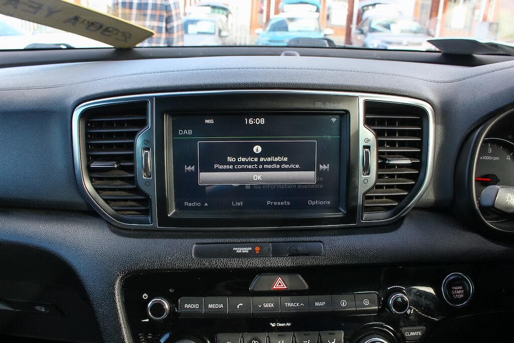 2016 Kia Sportage - Thumbnail 33