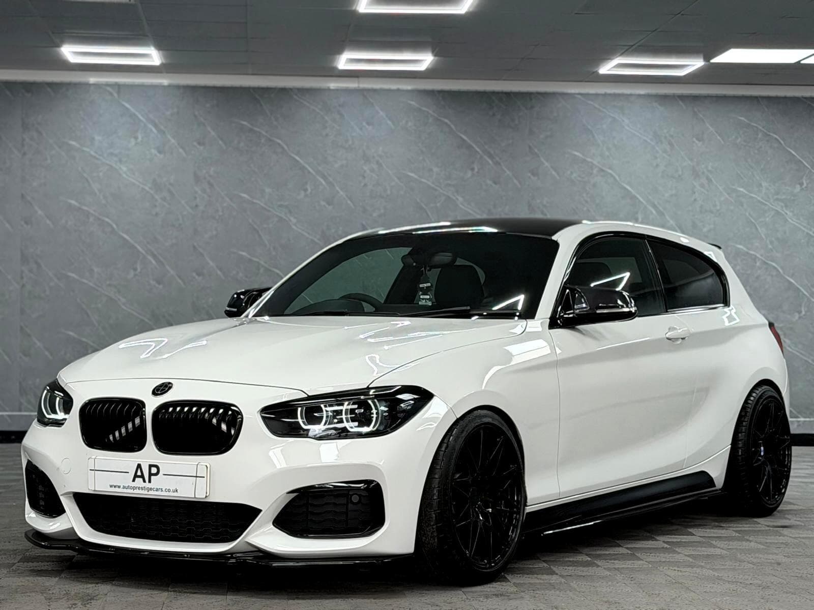 2018 BMW 1 Series - Thumbnail 16
