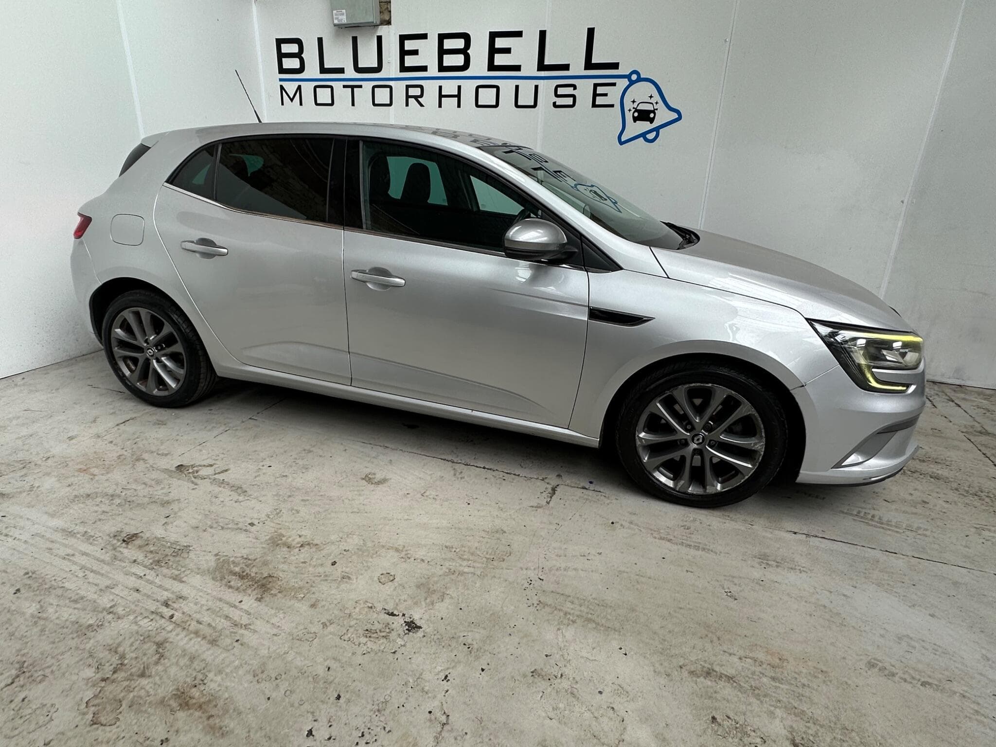 2016 Renault Megane - Thumbnail 9