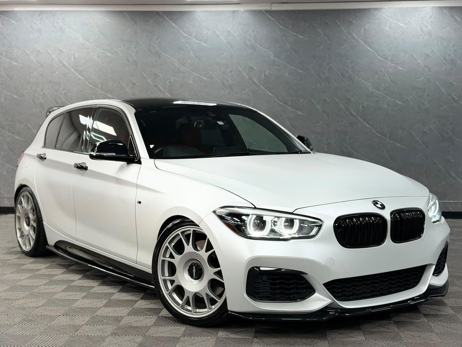 2017 BMW 1 Series - Thumbnail 18