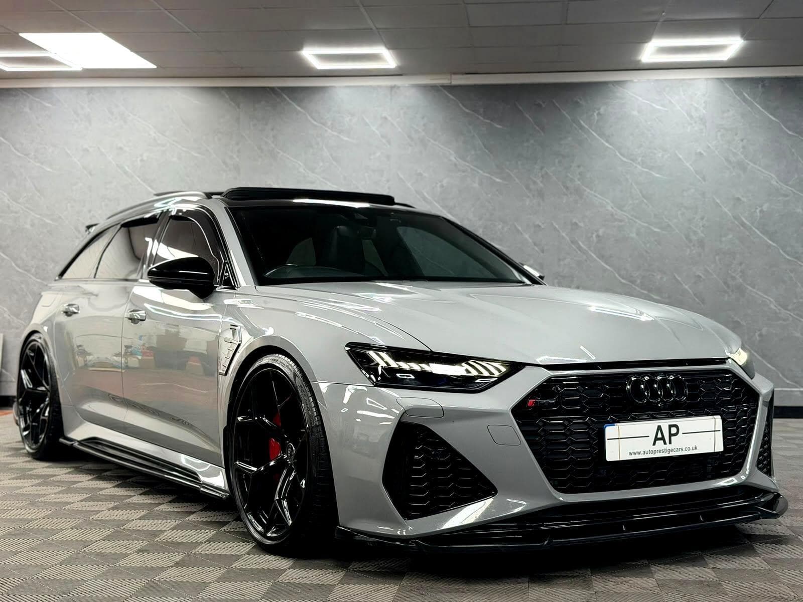 2020 Audi RS6 Avant - Thumbnail 6