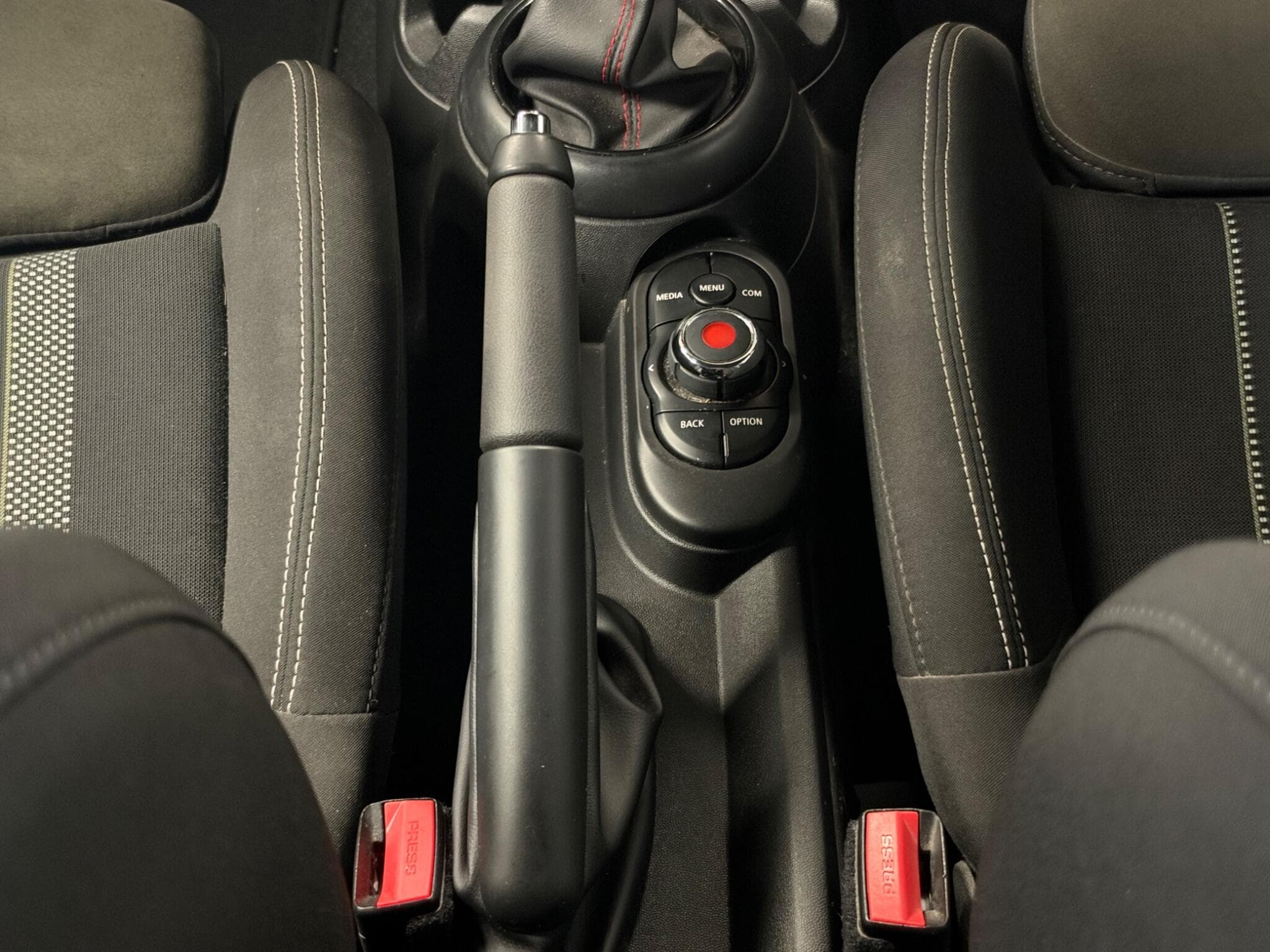 2018 MINI Hatch - Thumbnail 19