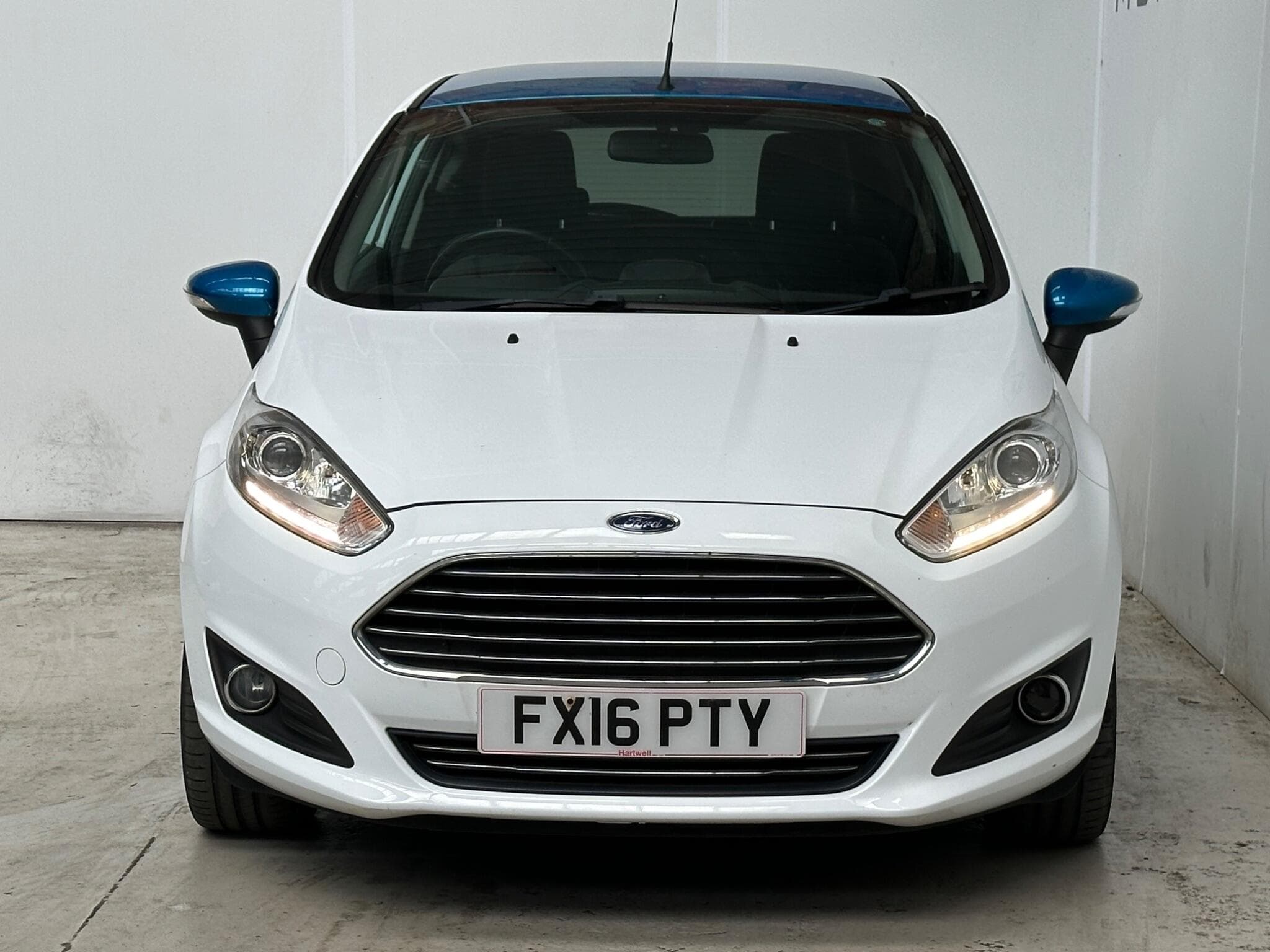 2016 Ford Fiesta - Image 2
