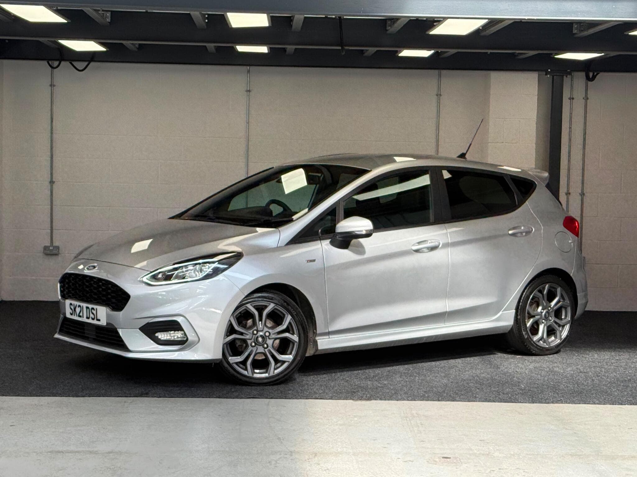 2021 Ford Fiesta - Thumbnail 7