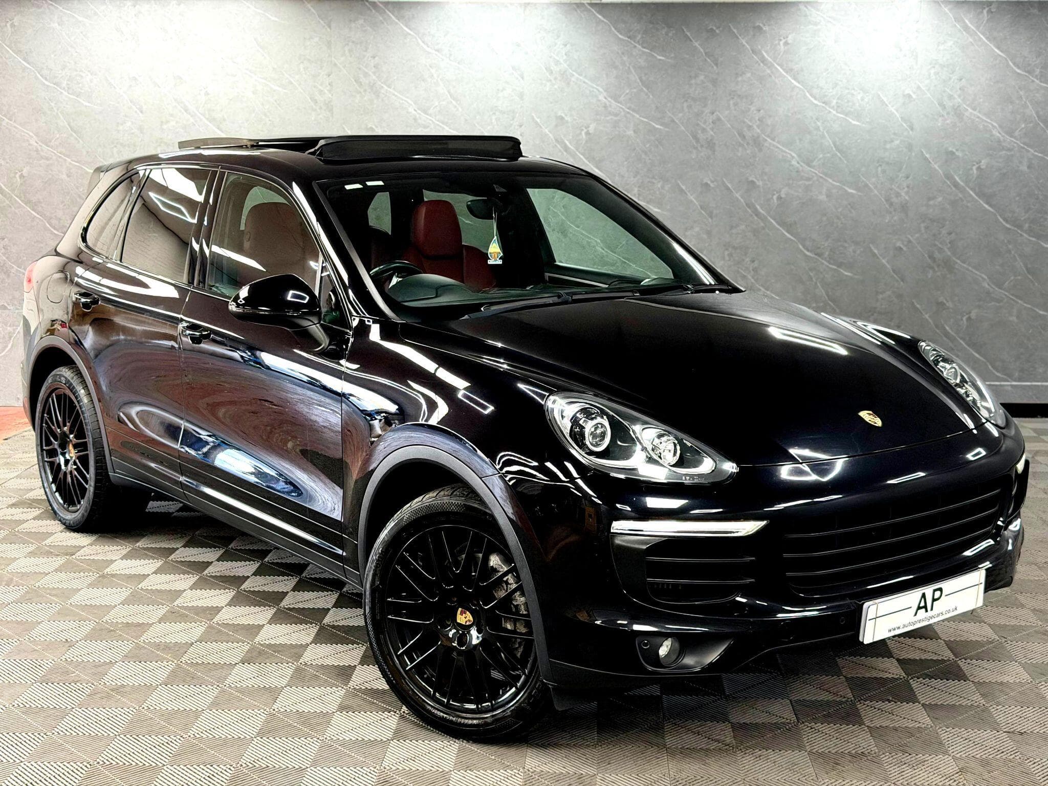 2014 Porsche Cayenne - Thumbnail 16
