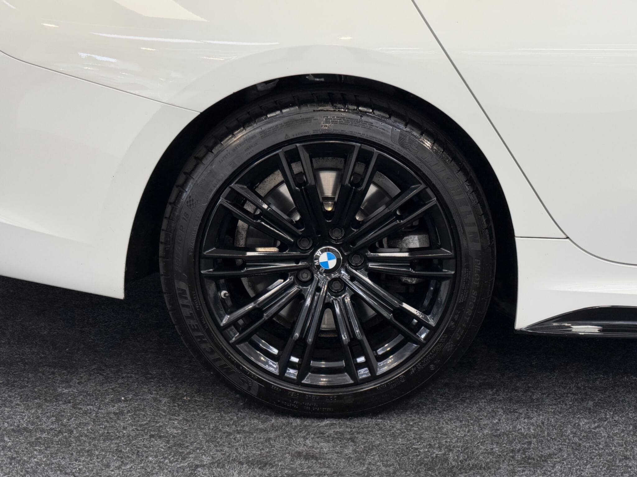 2020 BMW 3 Series - Thumbnail 41