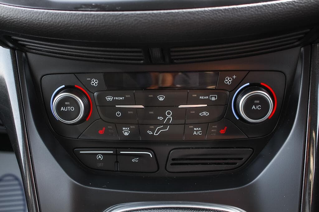 2019 Ford Kuga - Thumbnail 40