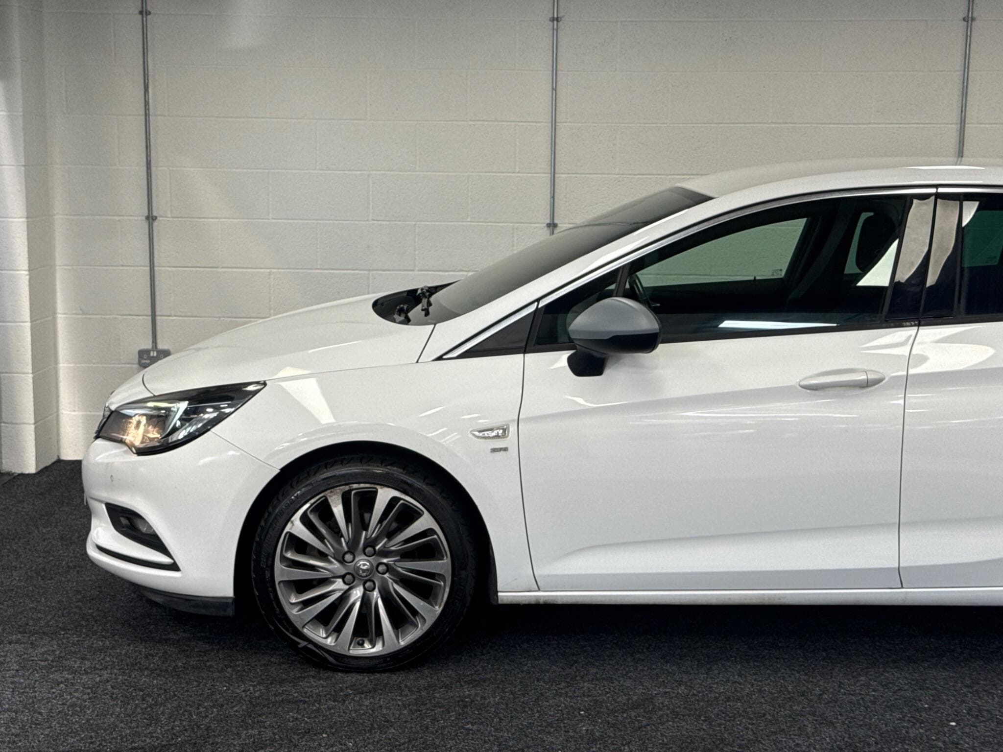 2016 Vauxhall Astra - Thumbnail 6