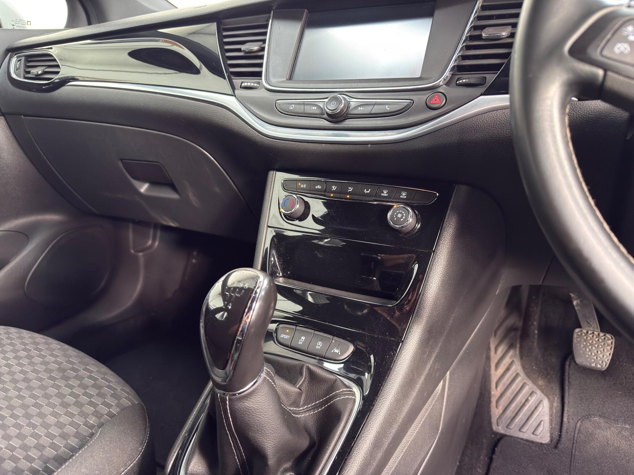 2016 Vauxhall Astra - Thumbnail 13