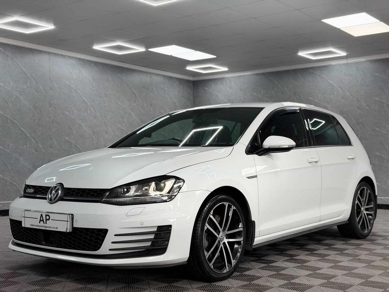 2015 Volkswagen Golf - Thumbnail 20