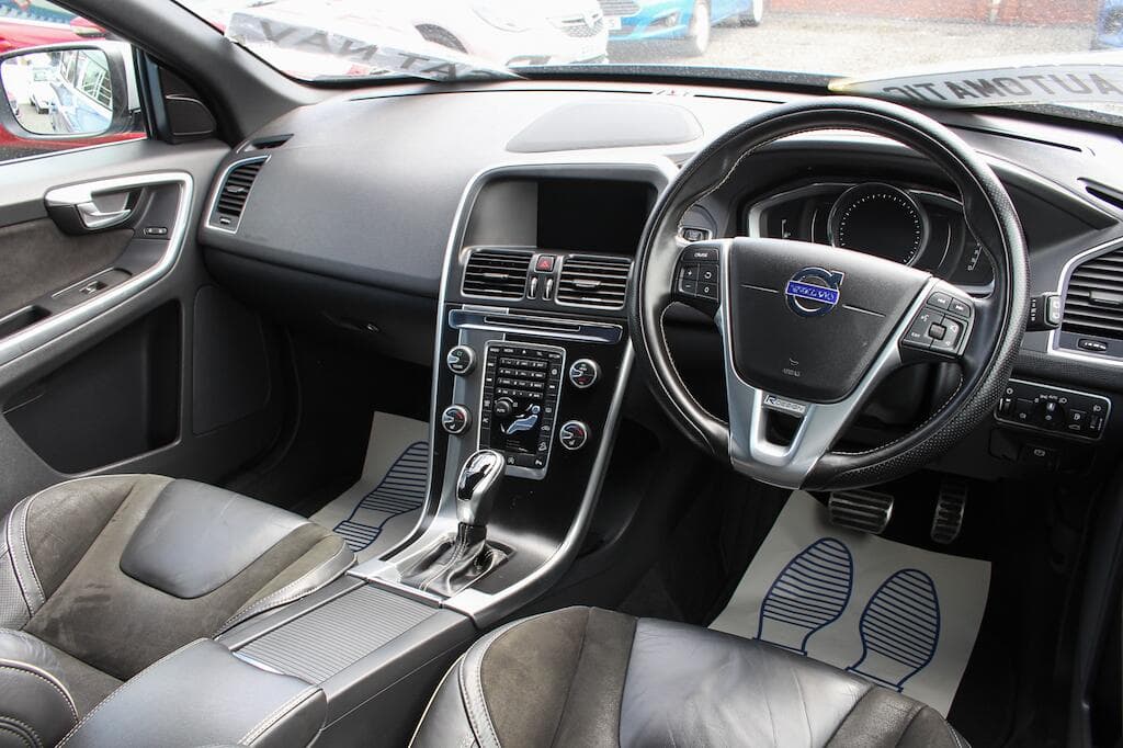 2017 Volvo XC60 - Thumbnail 16