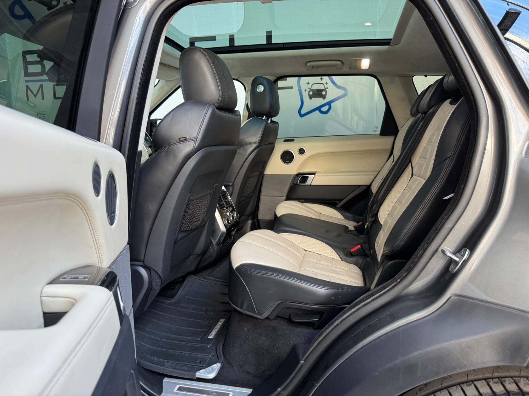 2016 Land Rover Range Rover Sport - Thumbnail 11