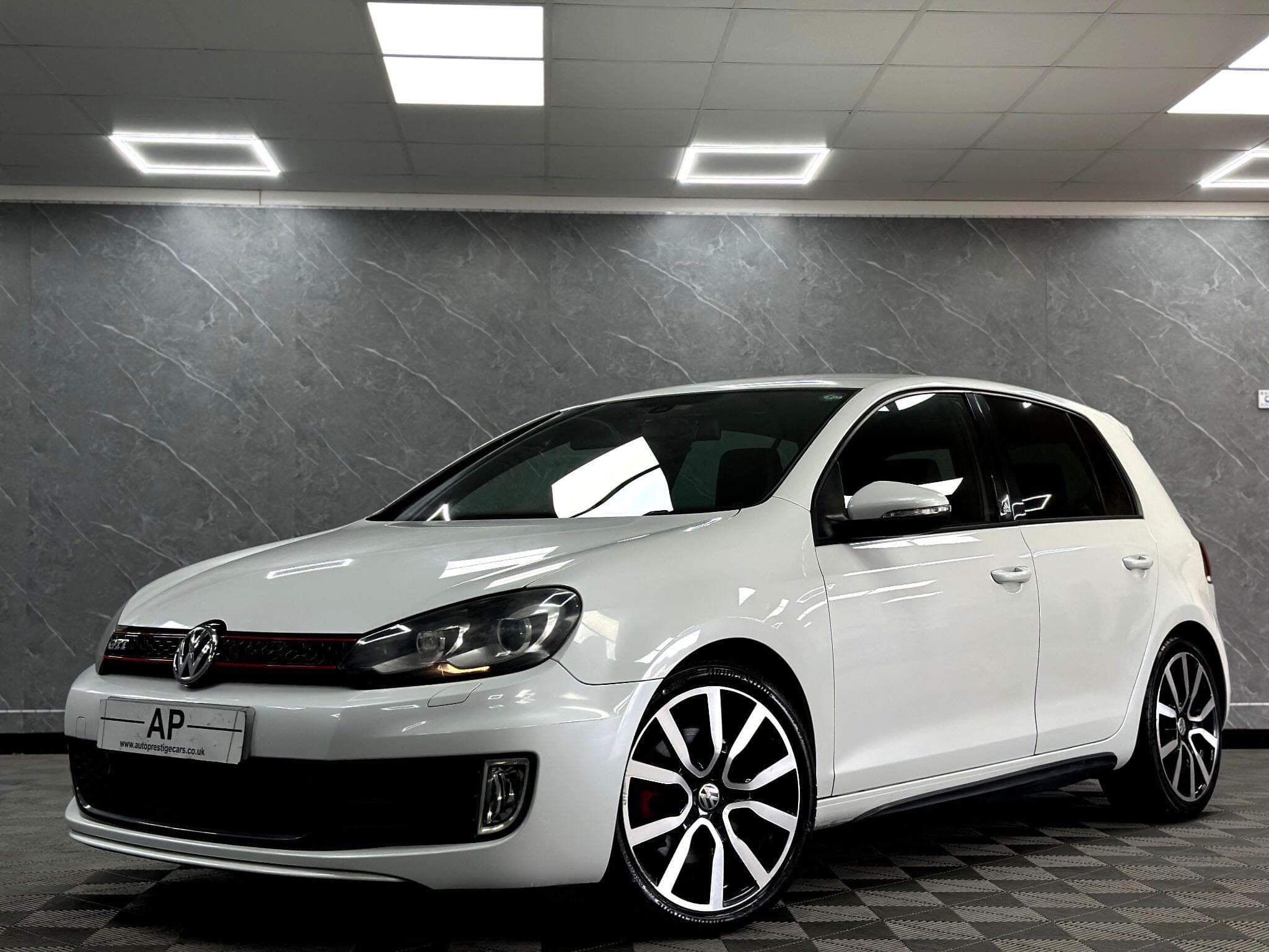 2011 Volkswagen Golf - Thumbnail 11