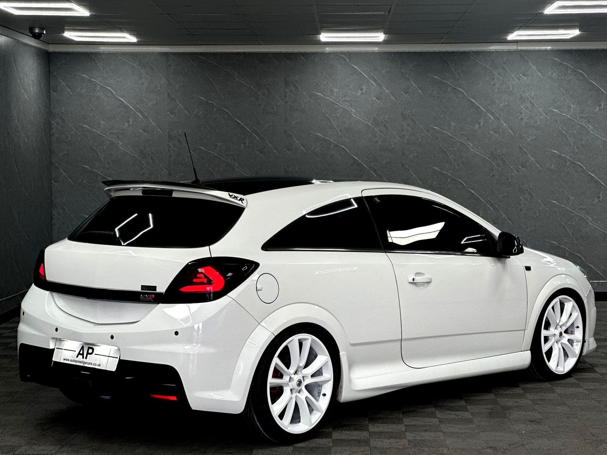 2010 Vauxhall Astra - Thumbnail 11
