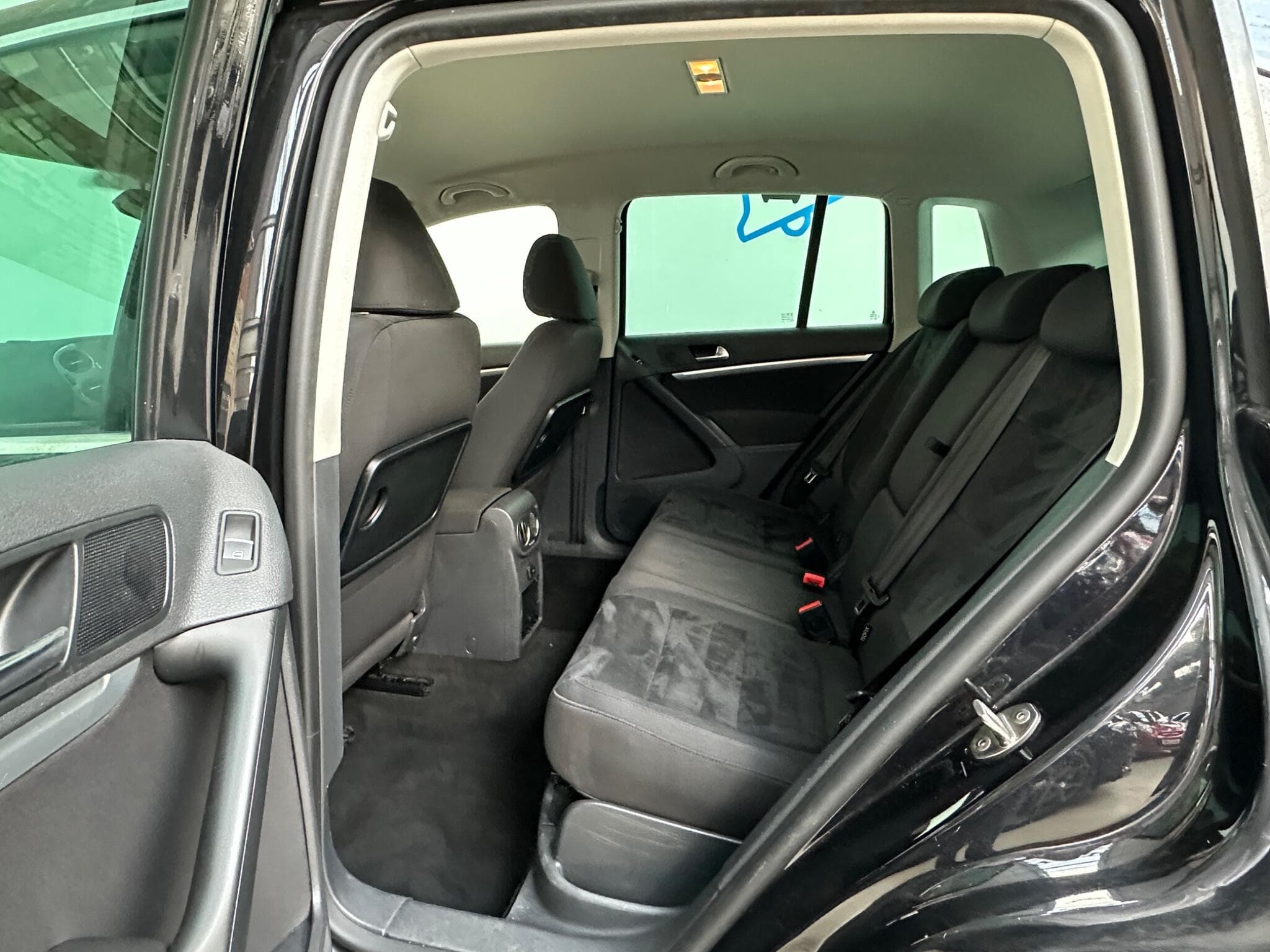 2015 Volkswagen Tiguan - Thumbnail 11