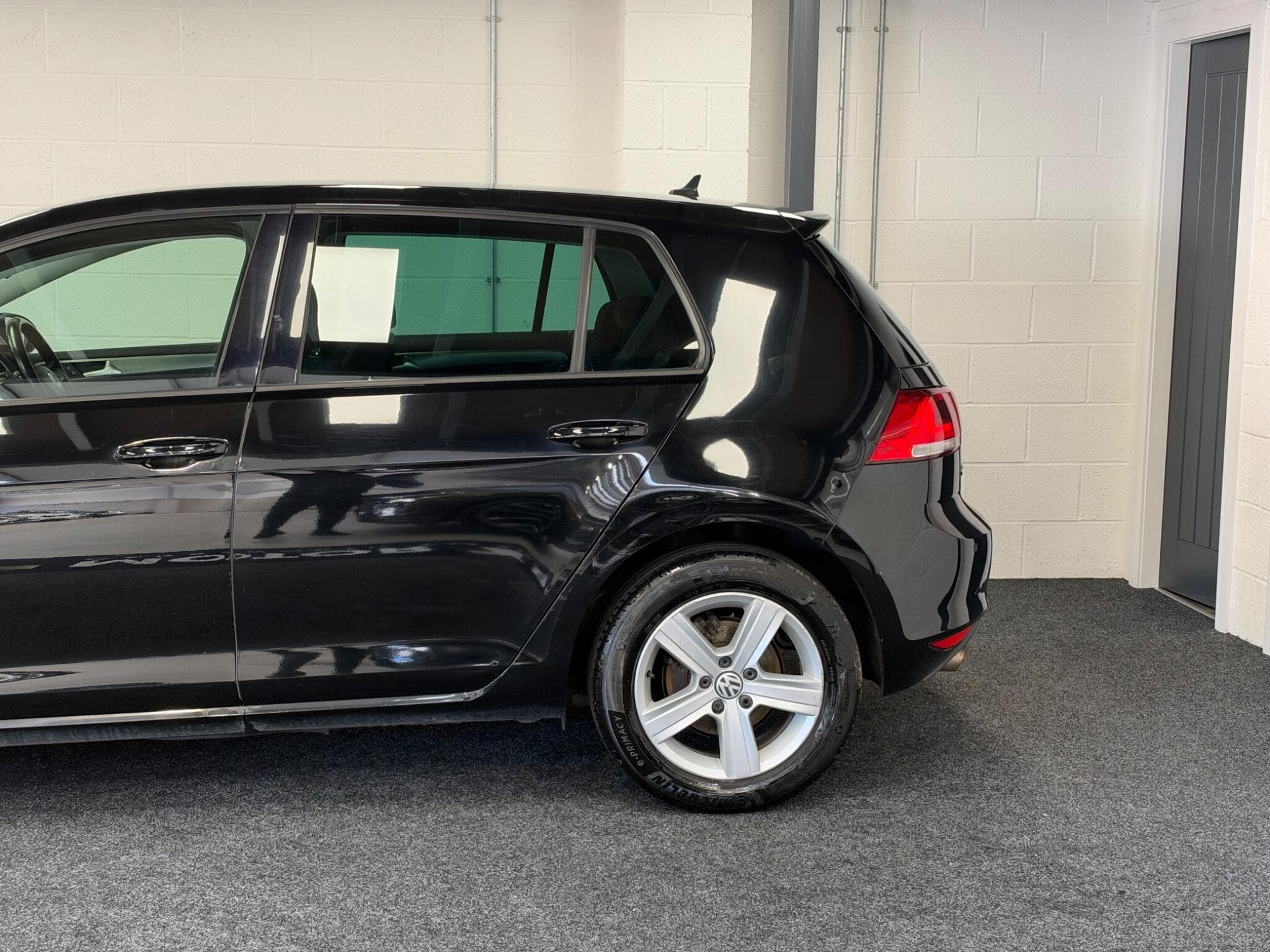 2014 Volkswagen Golf - Image 4