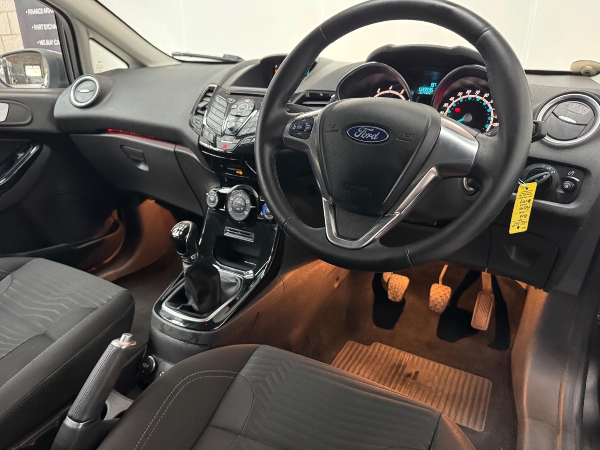 2015 Ford Fiesta - Image 4