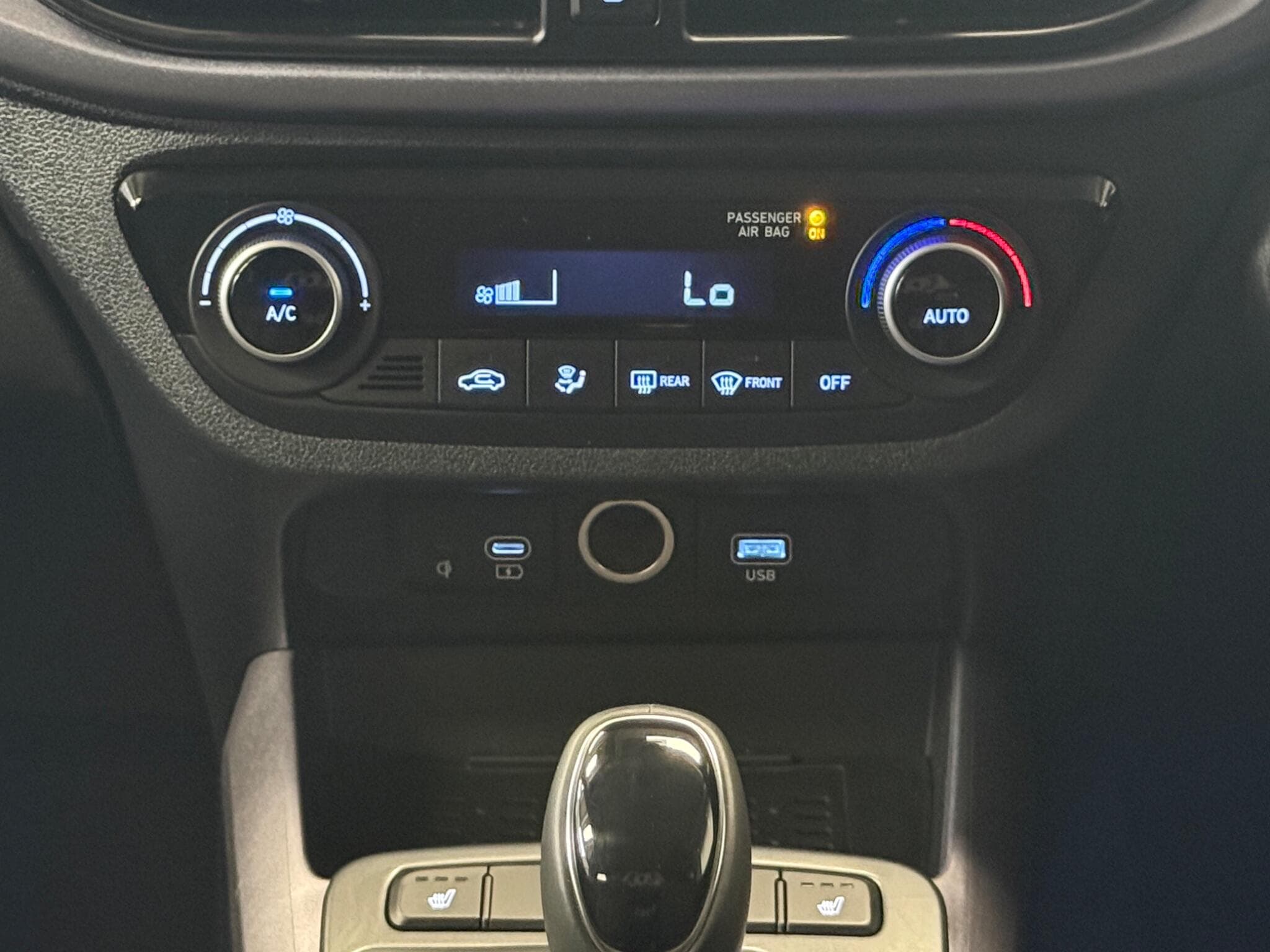 2025 Hyundai i10 - Thumbnail 30