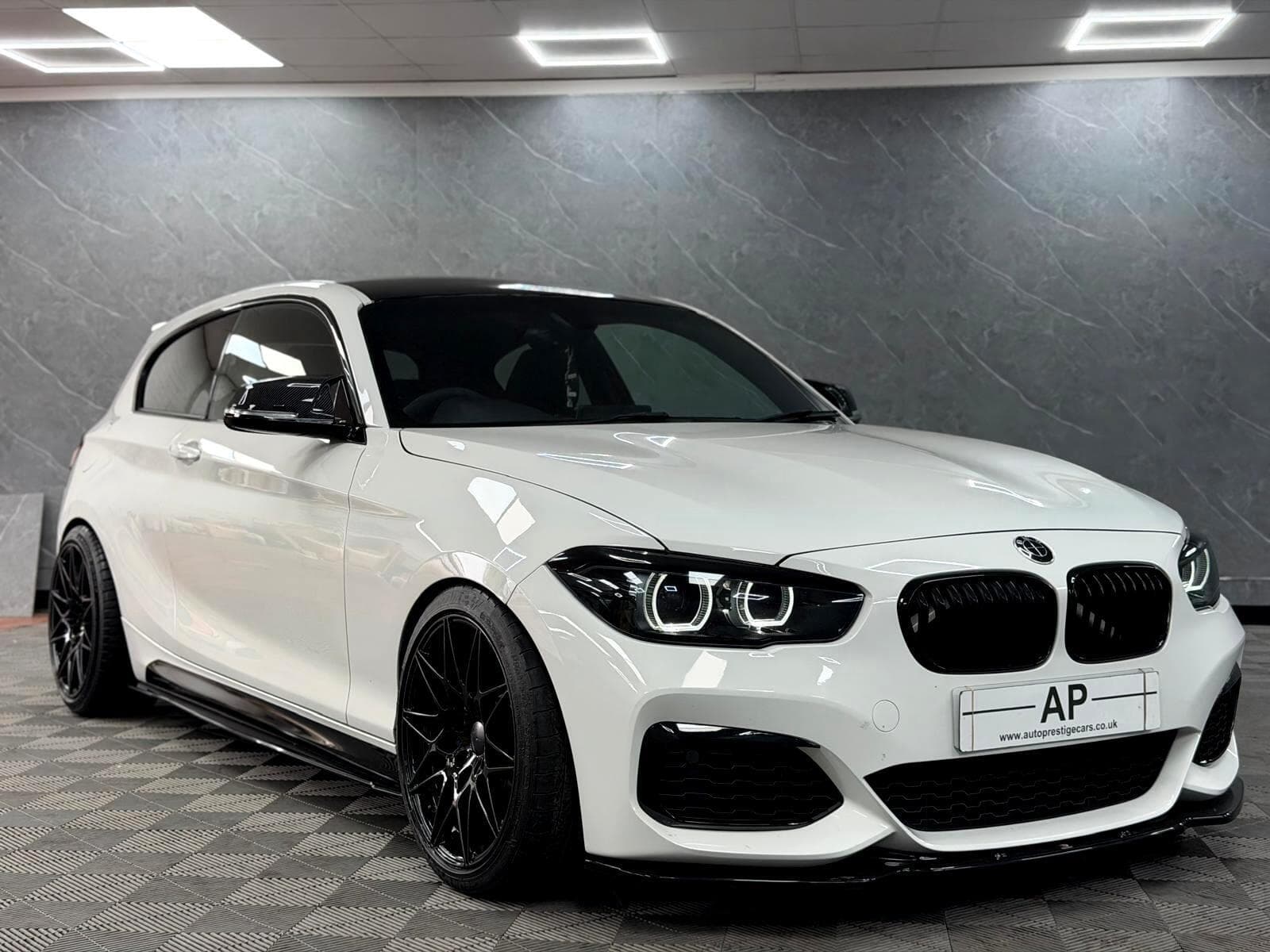 2018 BMW 1 Series - Thumbnail 6