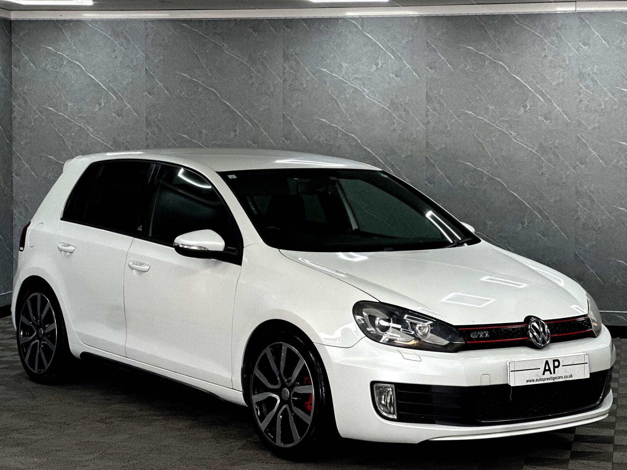2011 Volkswagen Golf - Thumbnail 25