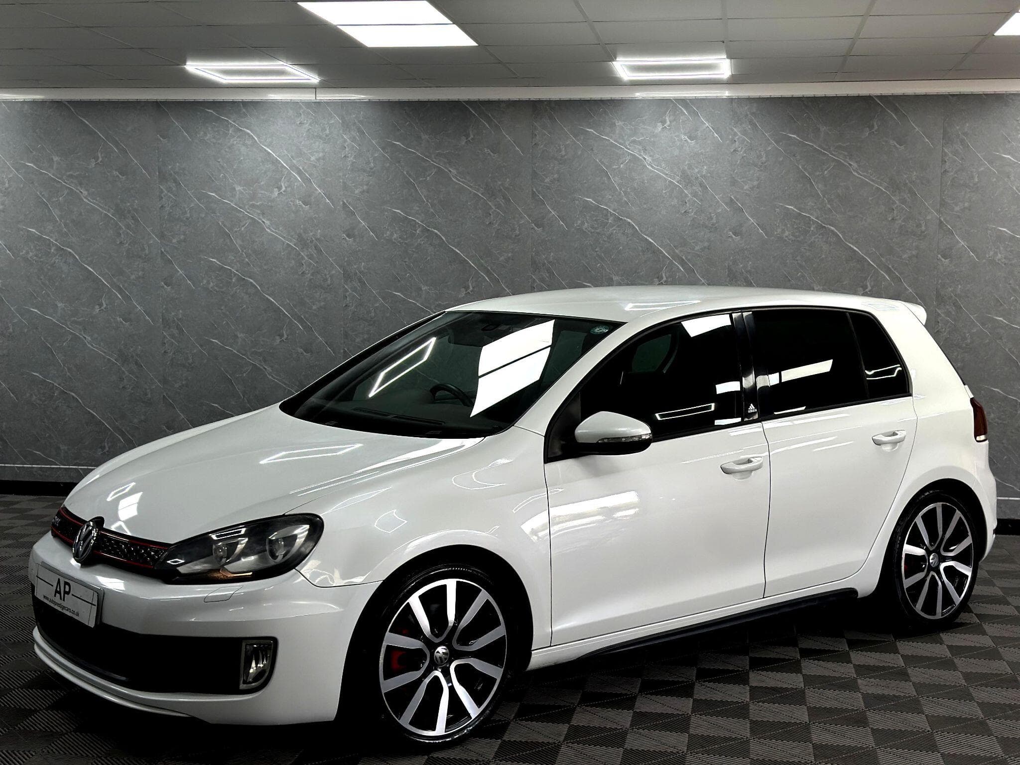2011 Volkswagen Golf - Thumbnail 9