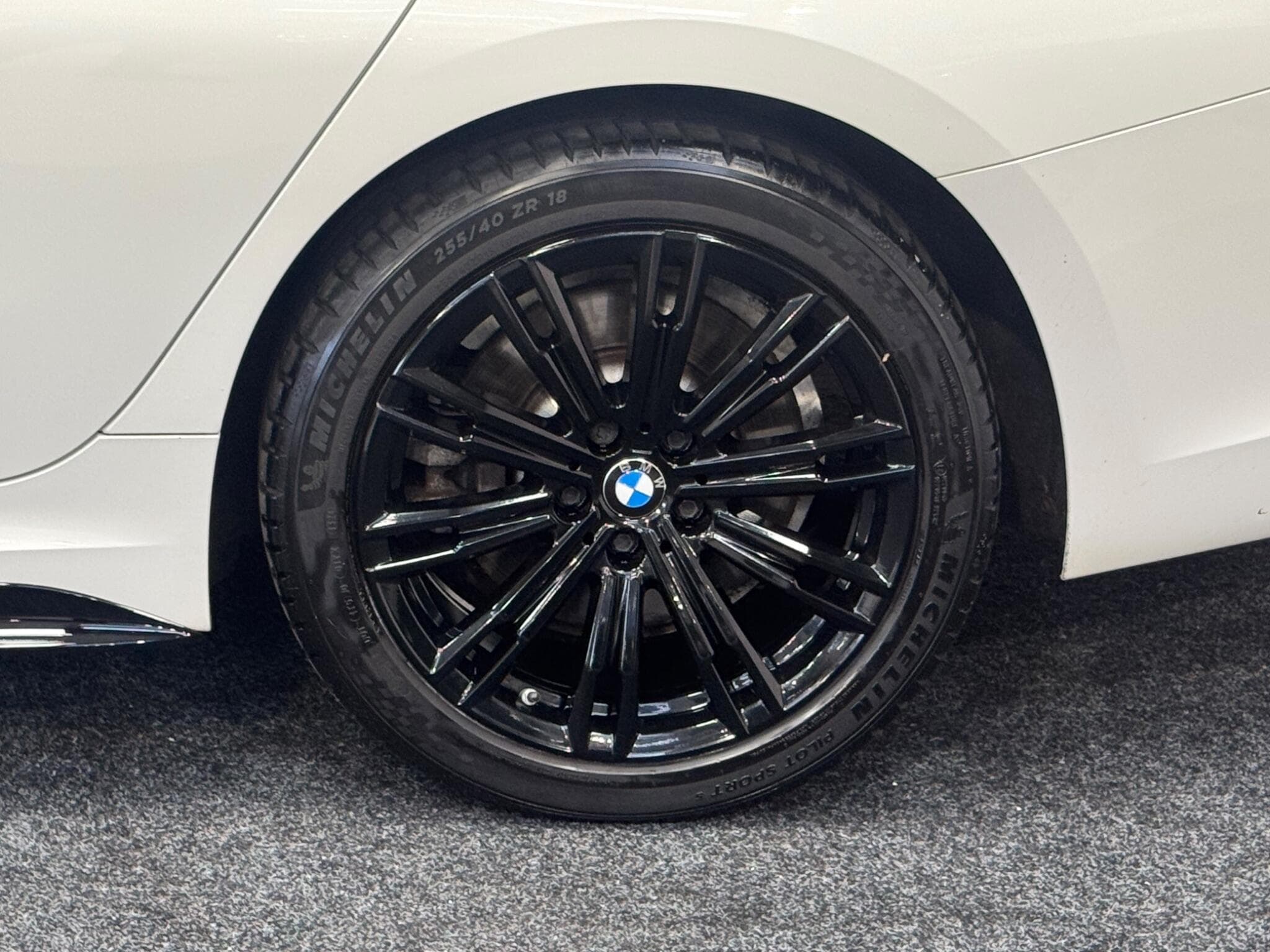 2020 BMW 3 Series - Thumbnail 38