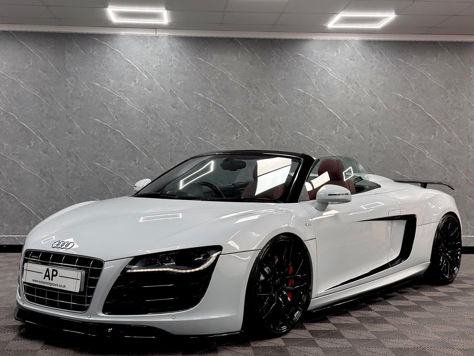 2010 Audi R8 - Thumbnail 17