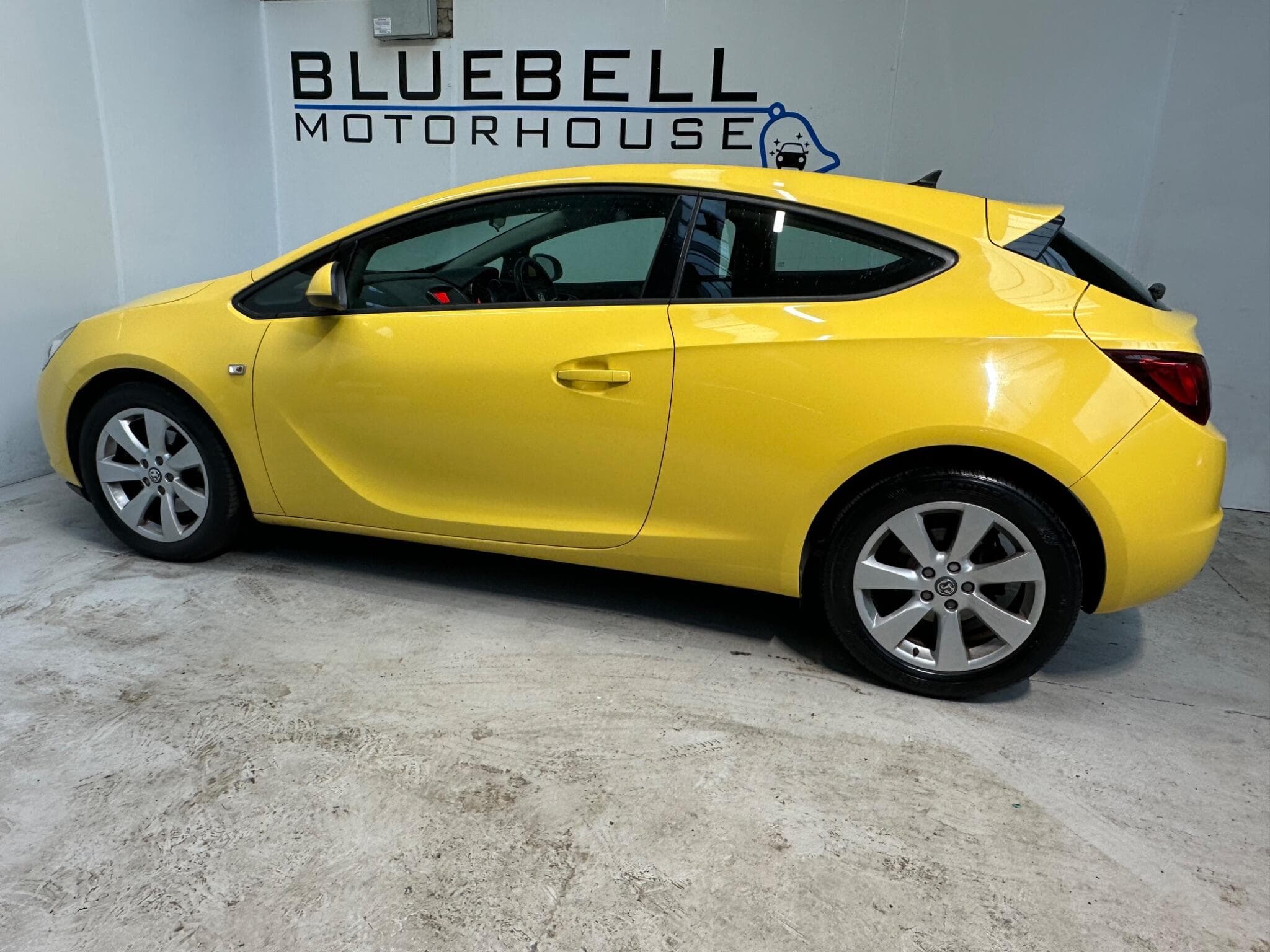 2013 Vauxhall Astra GTC - Thumbnail 8