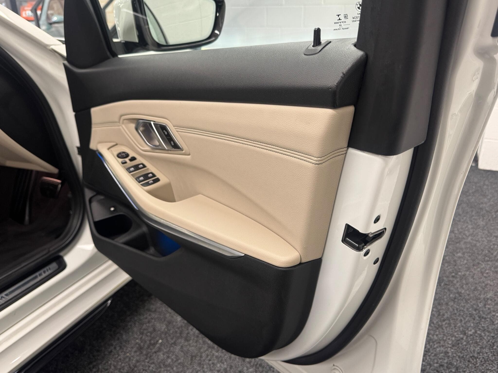 2020 BMW 3 Series - Thumbnail 35