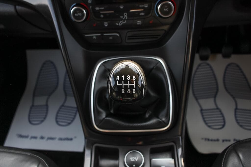 2019 Ford Kuga - Thumbnail 27