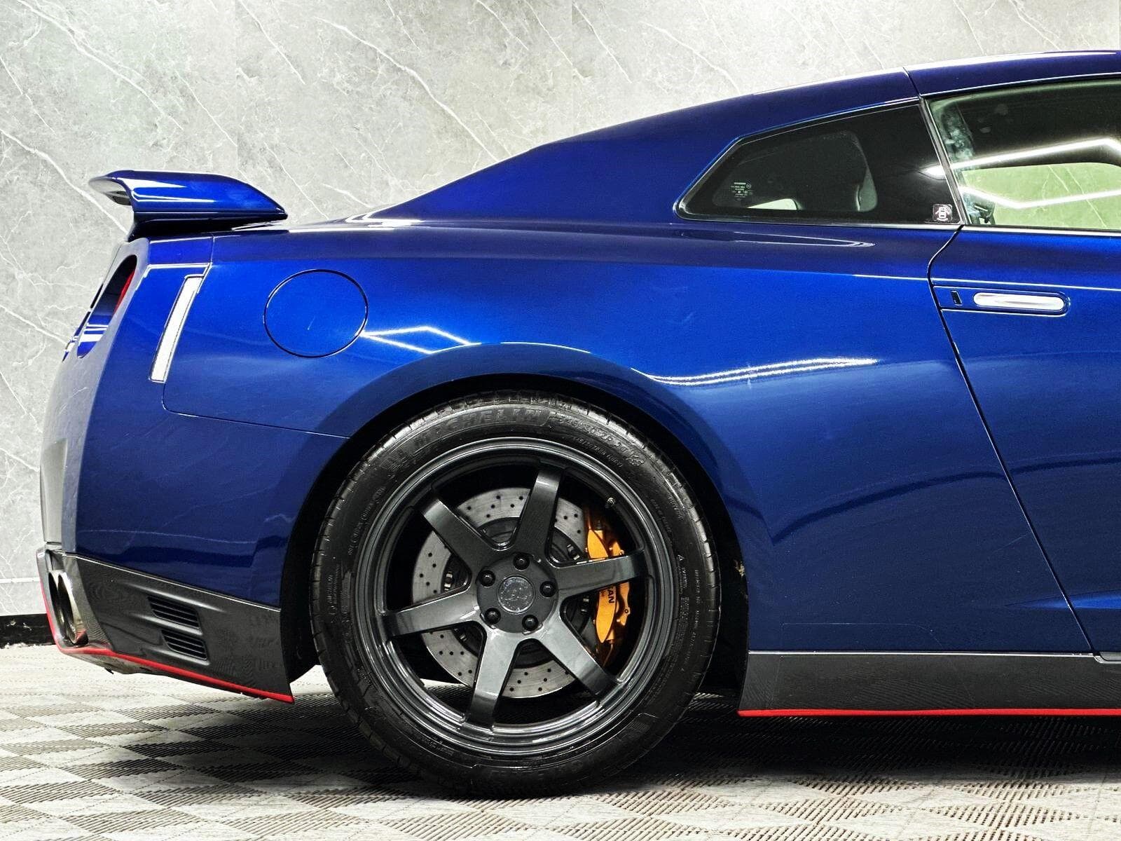 2012 Nissan GT-R - Thumbnail 12
