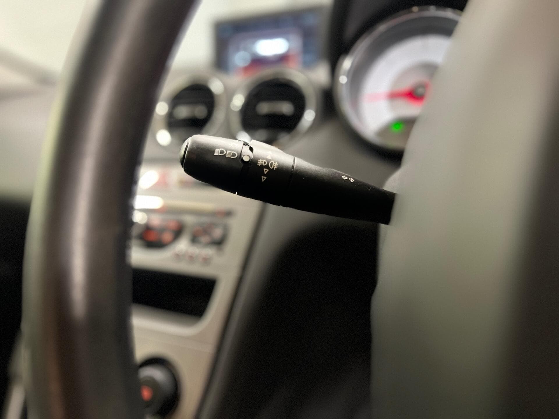 2012 Peugeot 308 - Thumbnail 20