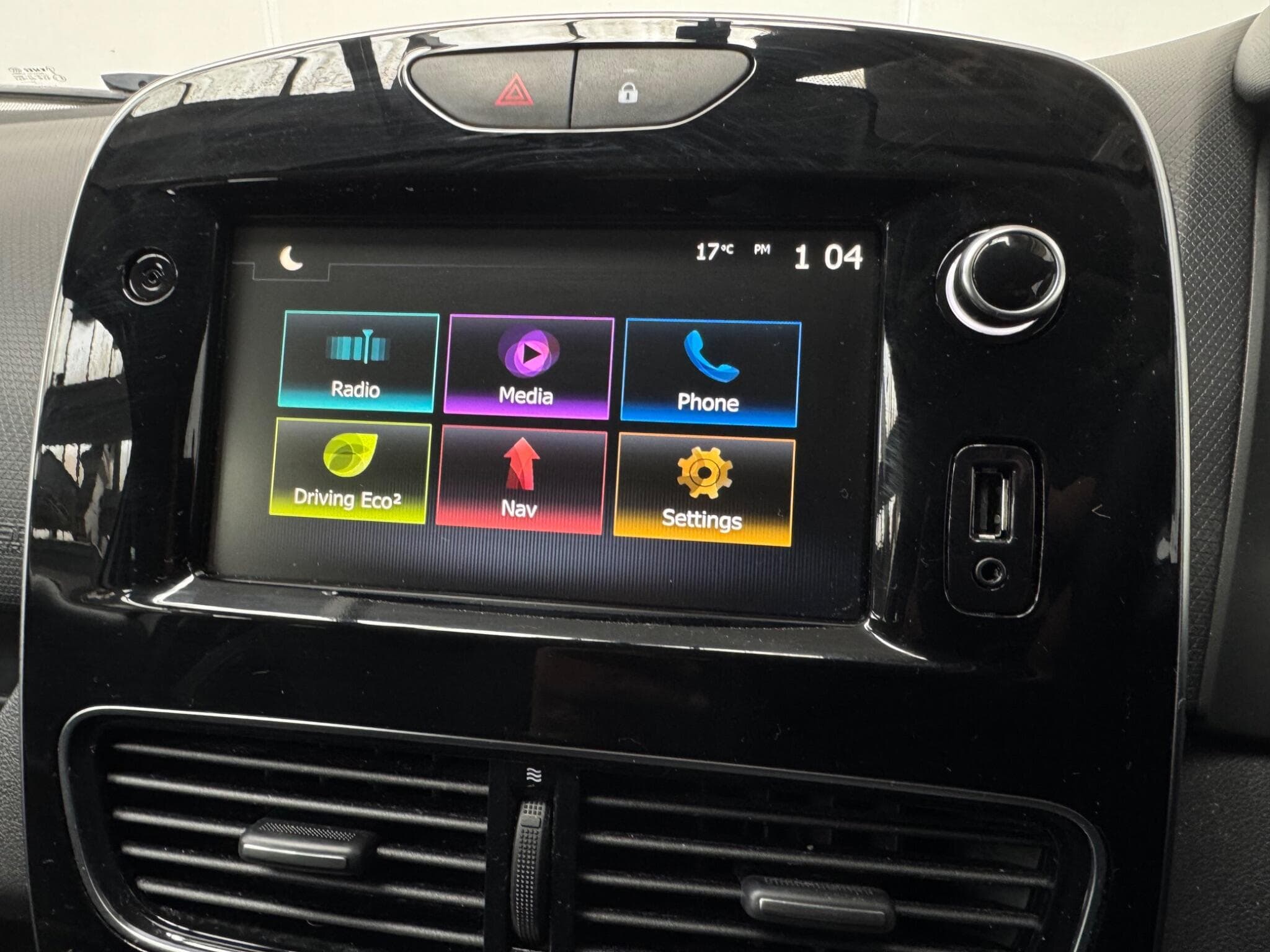 2019 Renault Clio - Thumbnail 14