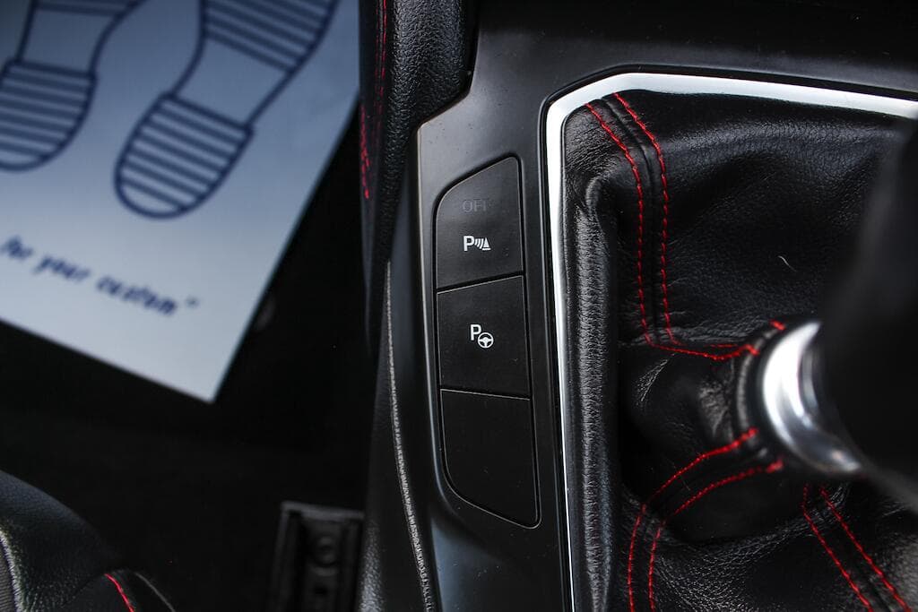 2019 Ford Focus - Thumbnail 28