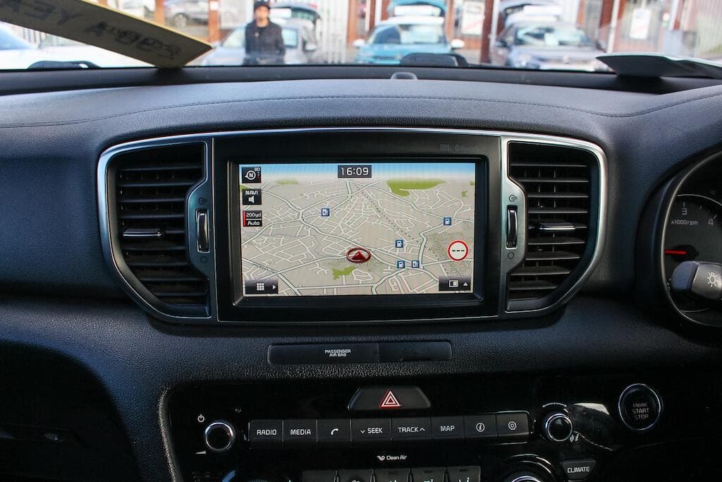 2016 Kia Sportage - Thumbnail 35
