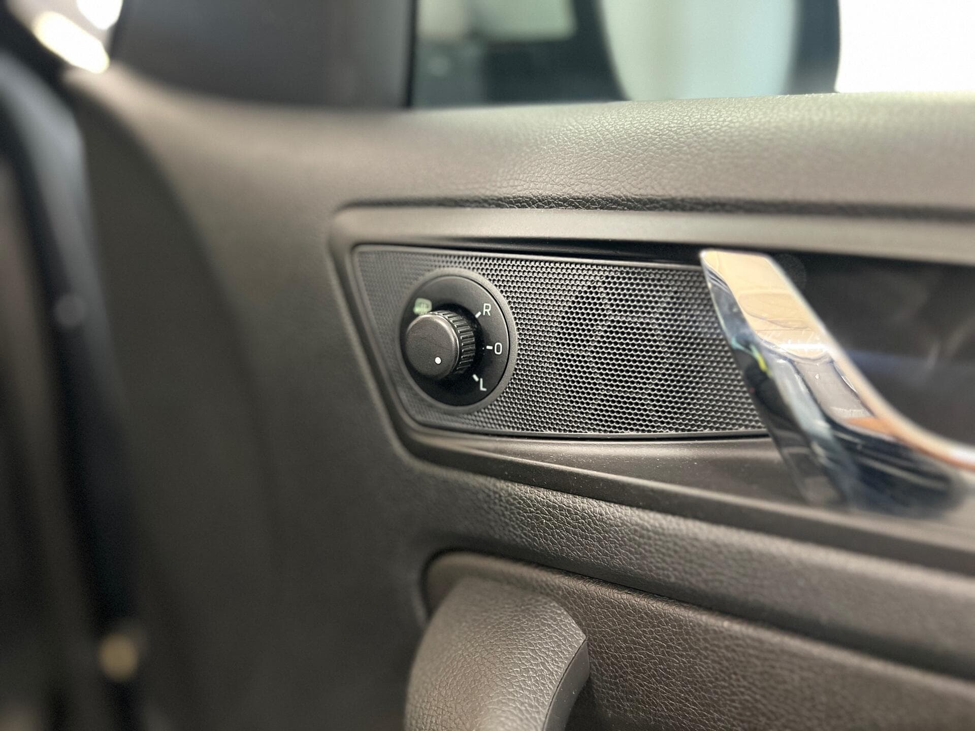 2015 Skoda Yeti - Thumbnail 27