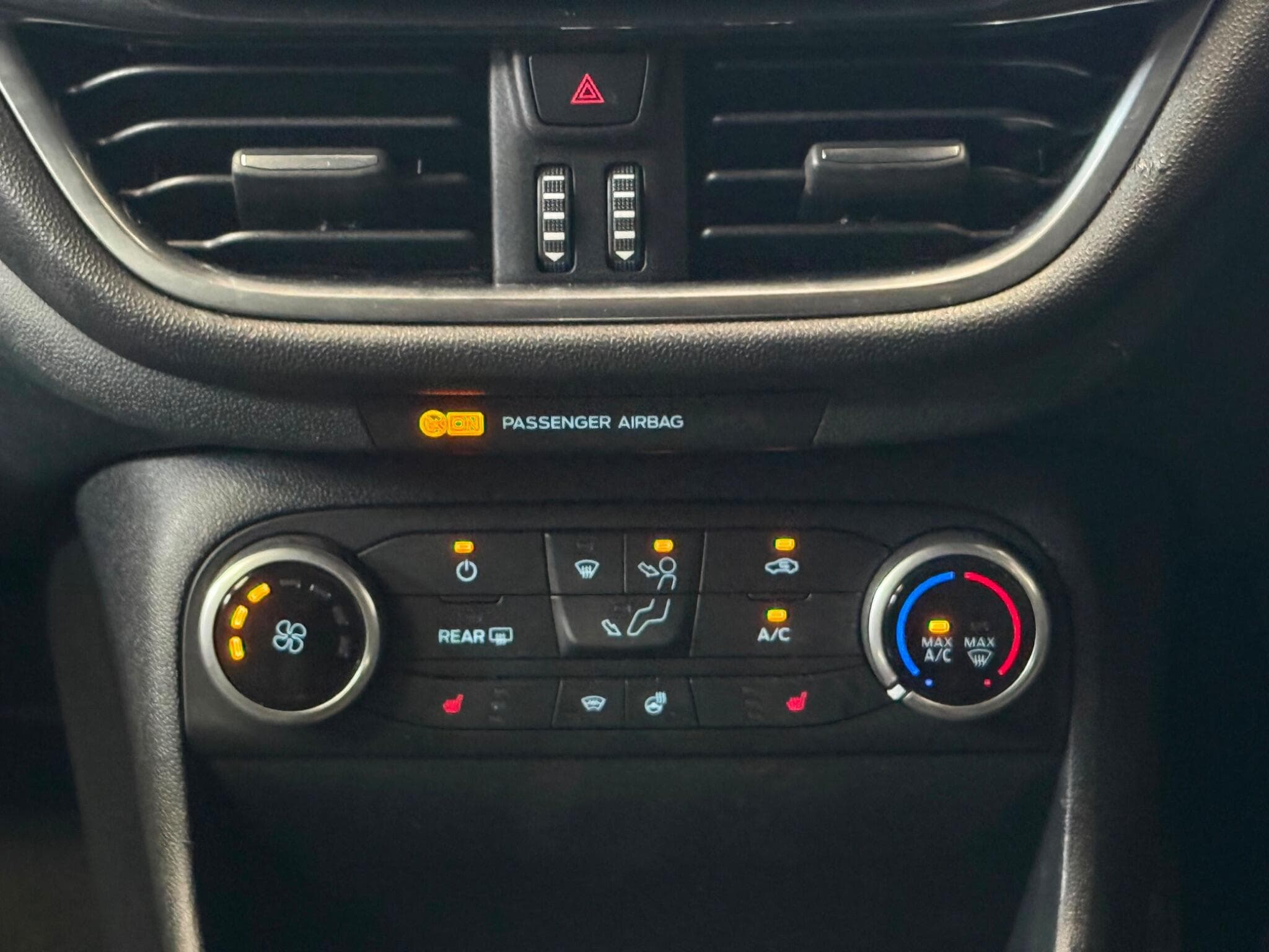 2021 Ford Fiesta - Thumbnail 27