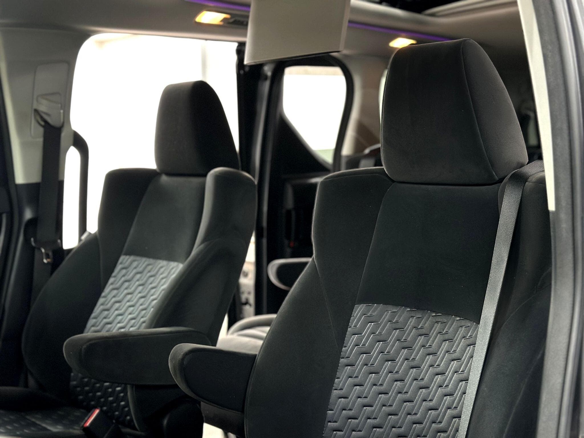 2015 Toyota Vellfire - Thumbnail 46