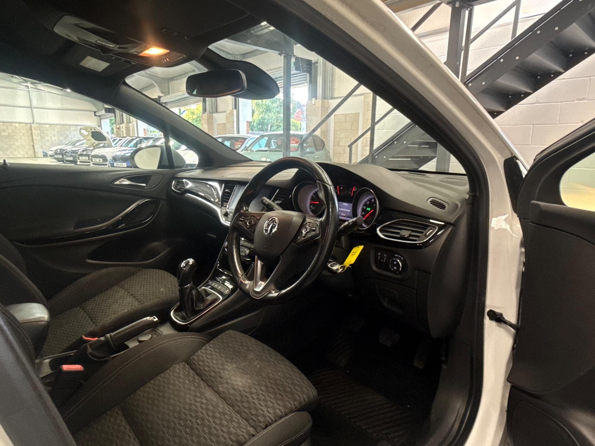 2016 Vauxhall Astra - Thumbnail 13