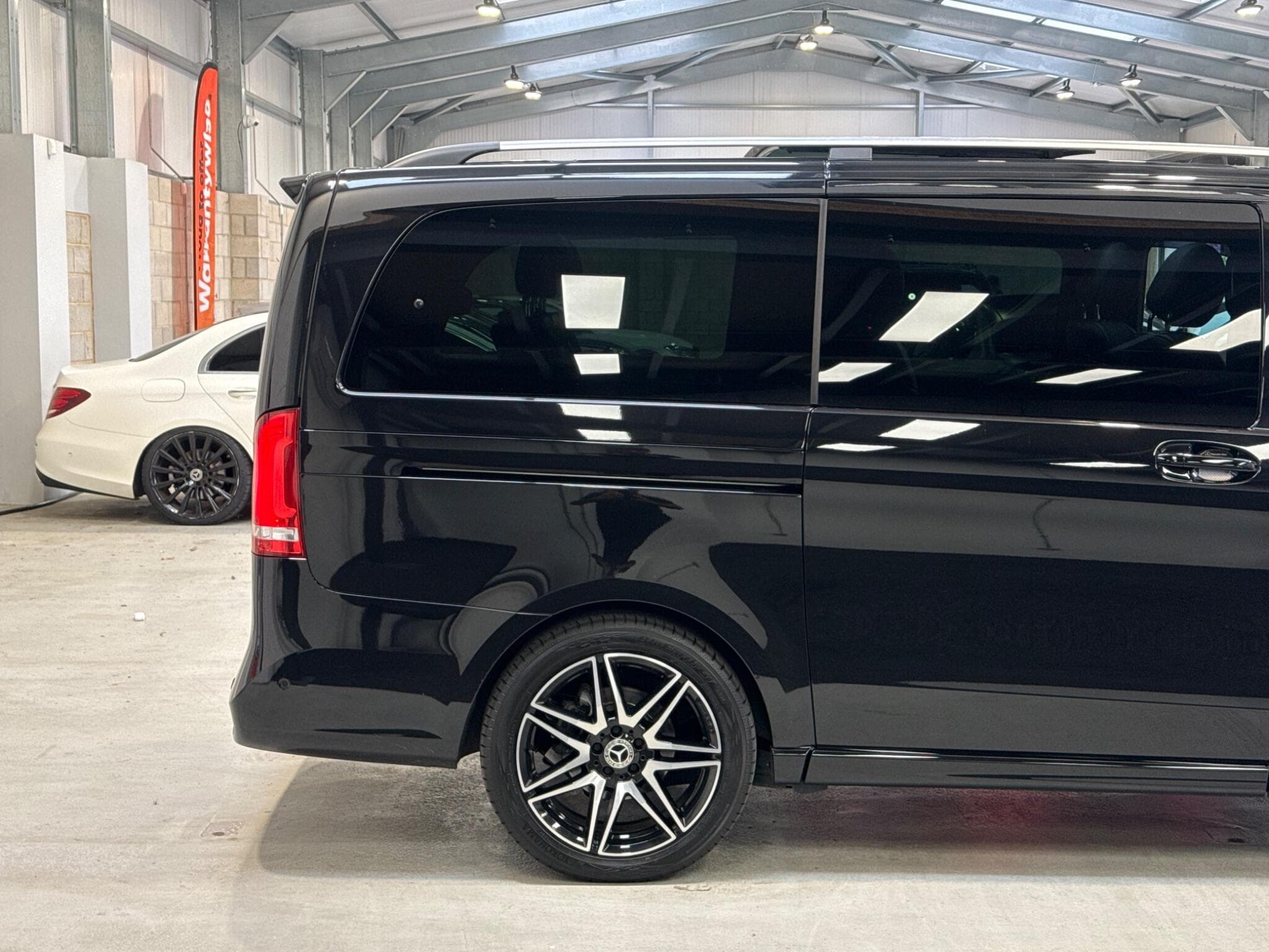 2023 Mercedes-Benz V Class - Thumbnail 53