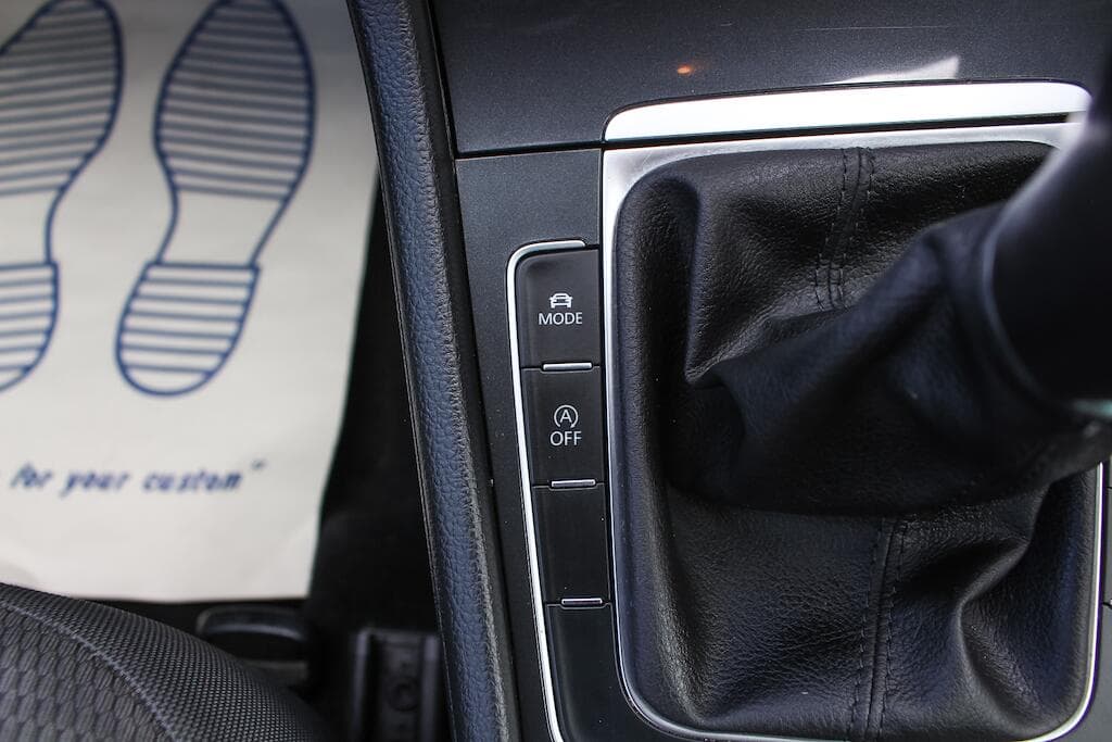 2020 Volkswagen Golf - Thumbnail 28