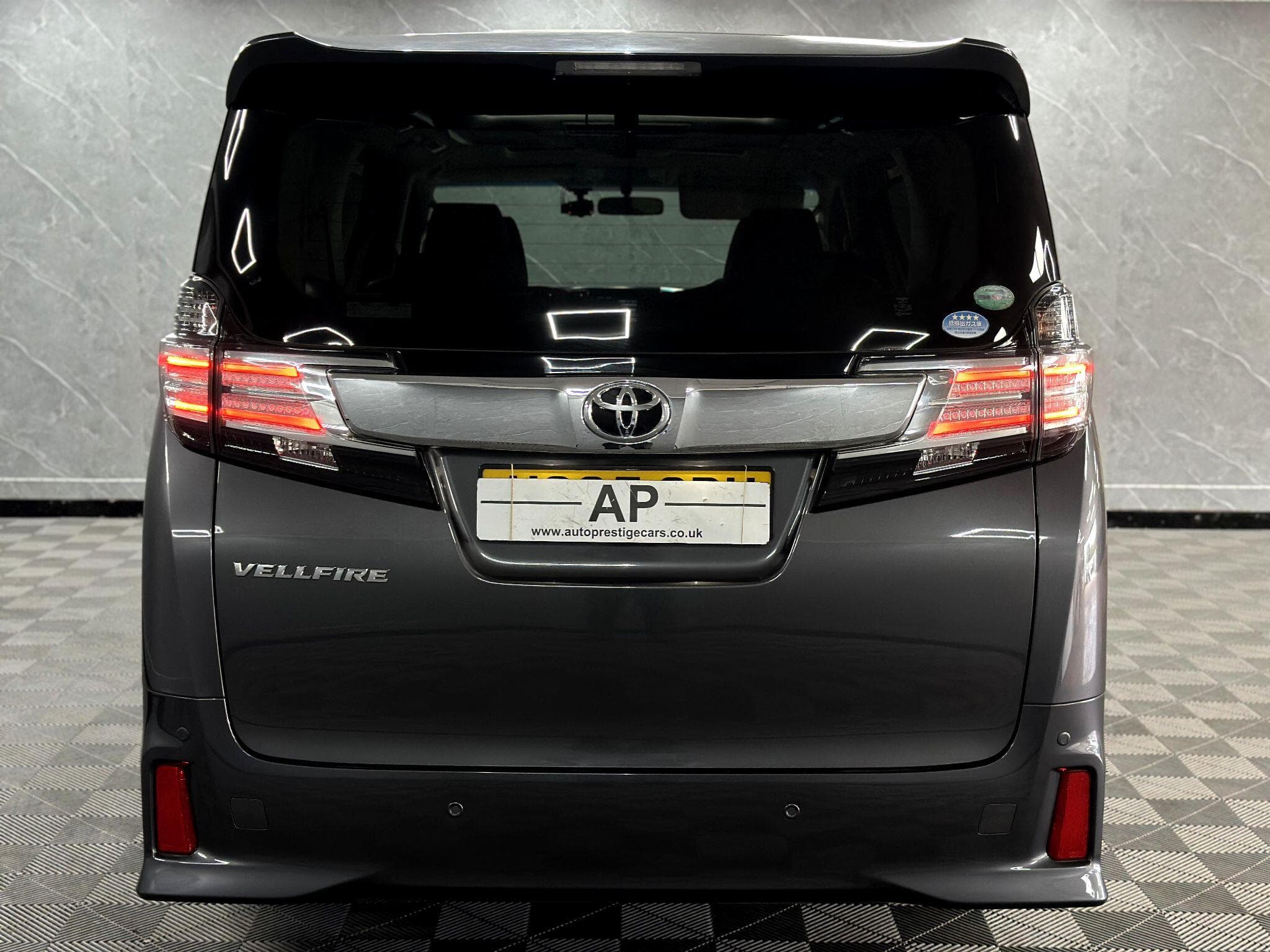 2015 Toyota Vellfire - Thumbnail 19