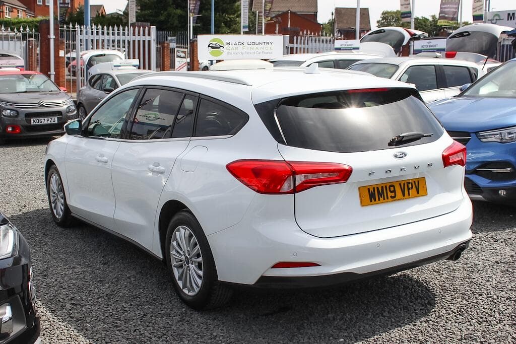 2019 Ford Focus - Thumbnail 6