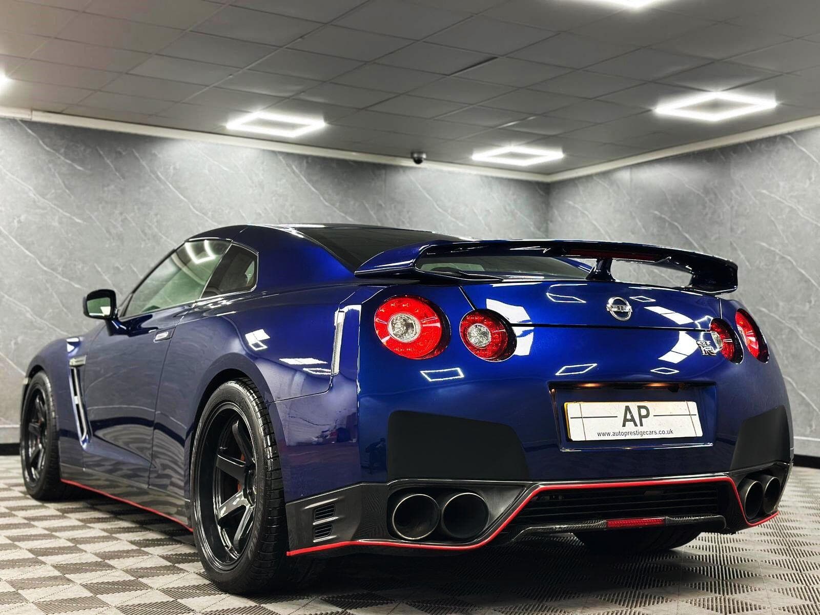 2012 Nissan GT-R - Thumbnail 36