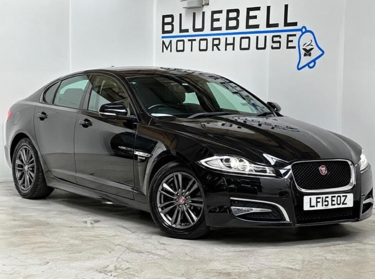 2015 Jaguar XF - Image 1
