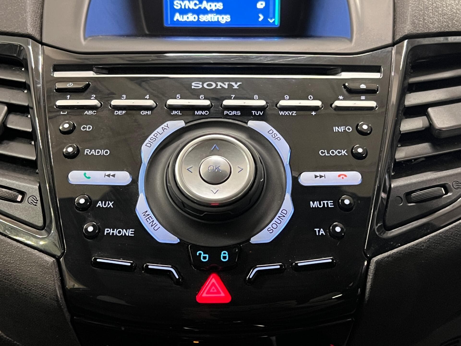 2014 Ford Fiesta - Thumbnail 41