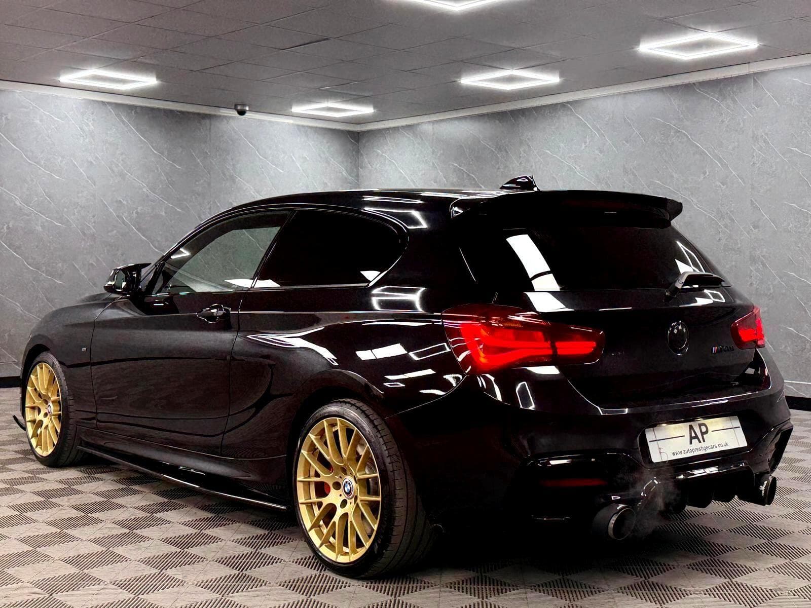 2017 BMW 1 Series - Thumbnail 32