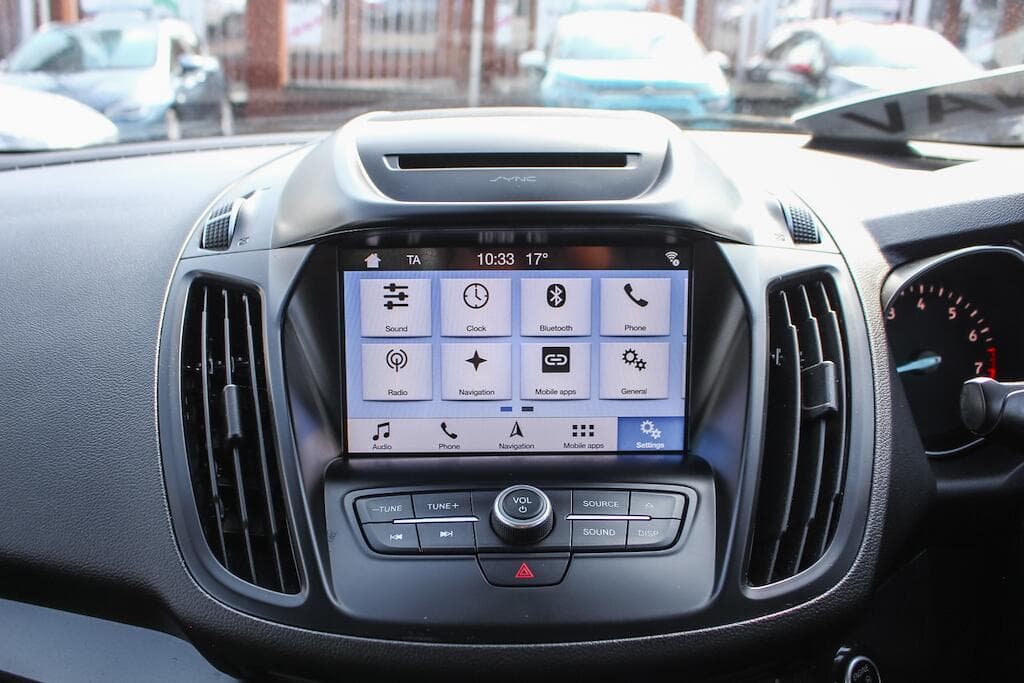 2019 Ford Kuga - Thumbnail 38